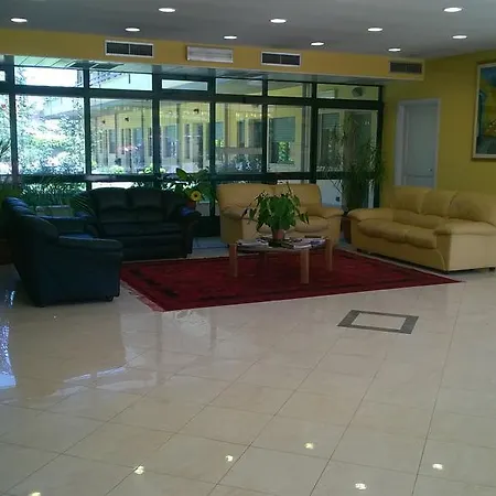 Laurence Otel Roma