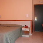 Laurence Hotel 3*